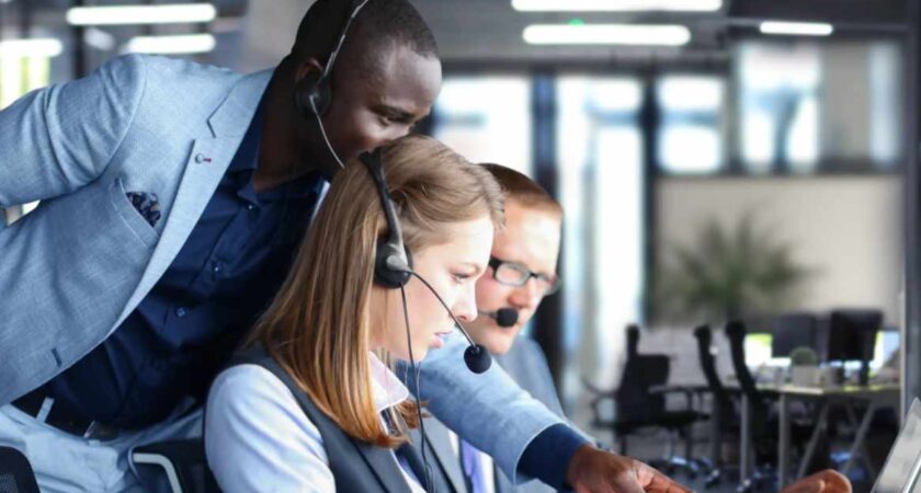 5 reasons to get a job in a call center
